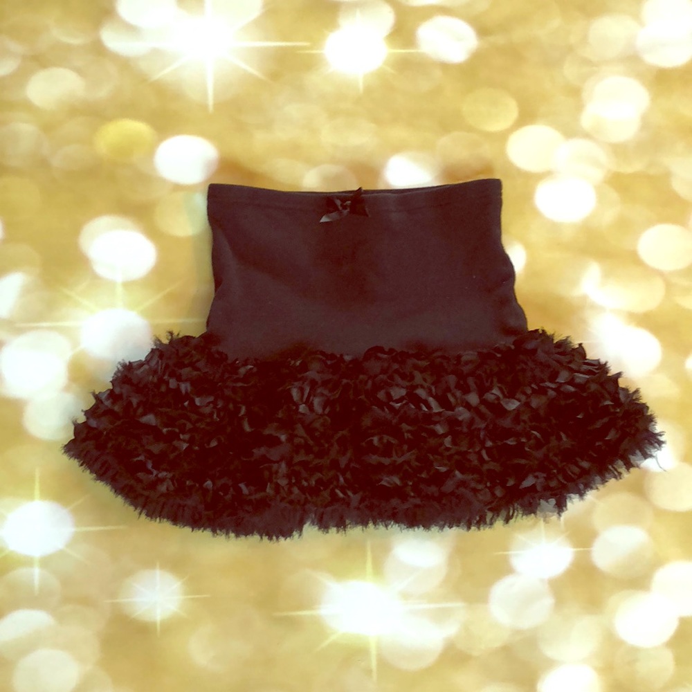 Cute juniors mini skirt. Good under Costume.